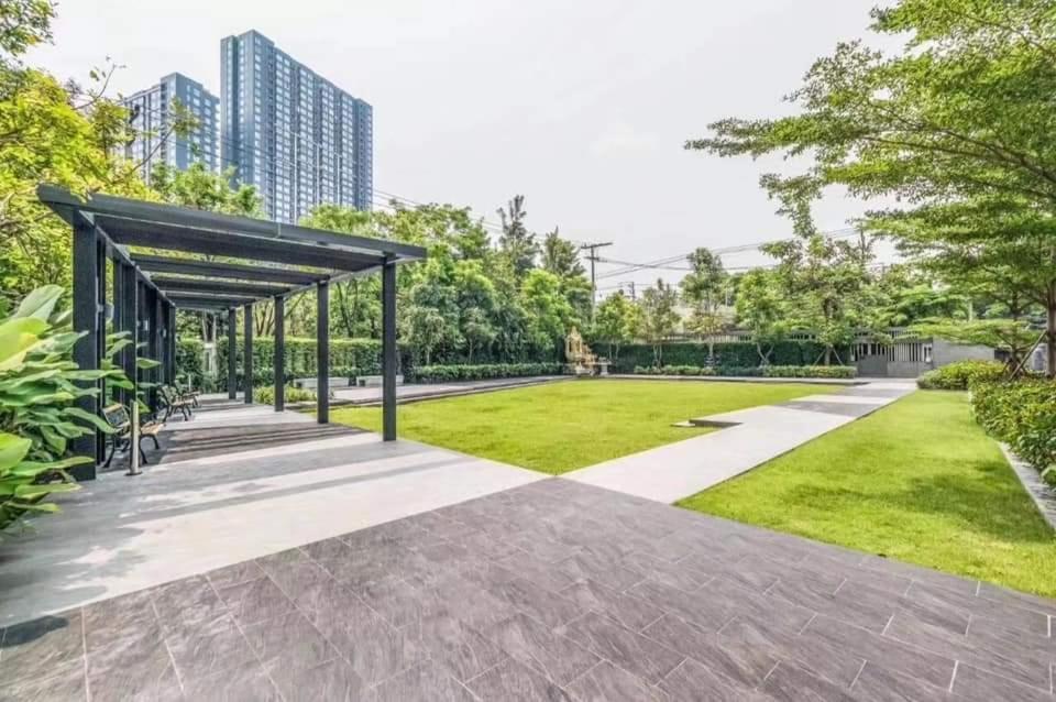 Condo In Bangkok With Swimming Pool Near Malls And Train Exterior foto